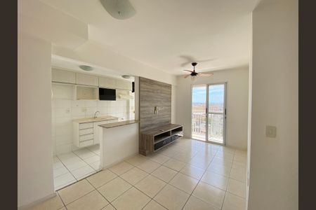 Sala de apartamento para alugar com 2 quartos, 65m² em Del Castilho, Rio de Janeiro