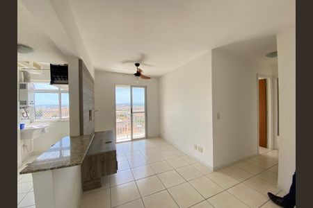 Sala de apartamento para alugar com 2 quartos, 65m² em Del Castilho, Rio de Janeiro