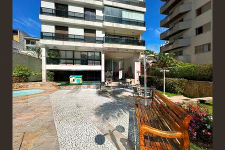 Apartamento à venda com 195m², 4 quartos e 4 vagas