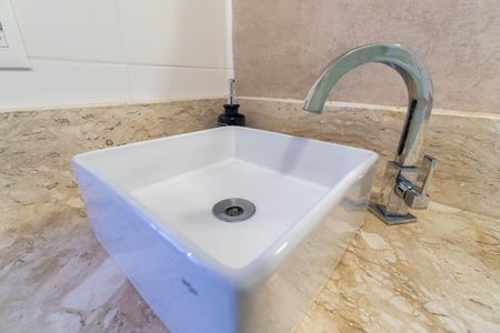 Apartamento para alugar com 64m², 2 quartos e 1 vagaBanheiro Social Detalhe