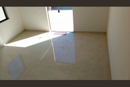 Apartamento à venda com 75m², 2 quartos e 1 vaga