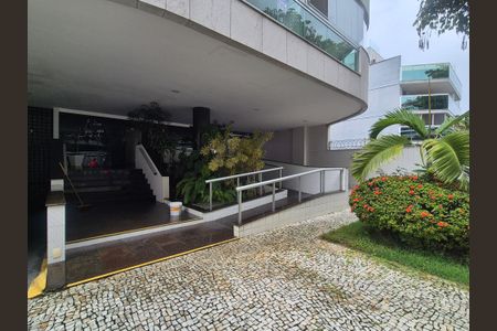 Apartamento à venda com 138m², 3 quartos e 2 vagas Apartamento à venda com 138m², 3 quartos e 2 vagasEntrada