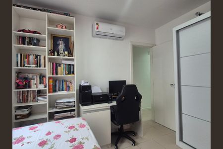 Apartamento à venda com 138m², 3 quartos e 2 vagas Apartamento à venda com 138m², 3 quartos e 2 vagasQuarto 2