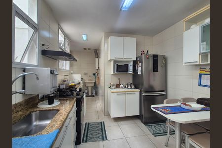 Apartamento à venda com 138m², 3 quartos e 2 vagas Apartamento à venda com 138m², 3 quartos e 2 vagasCozinha