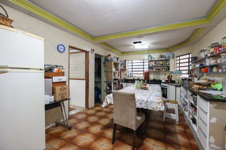 Casa para alugar com 140m², 3 quartos e 6 vagasCozinha