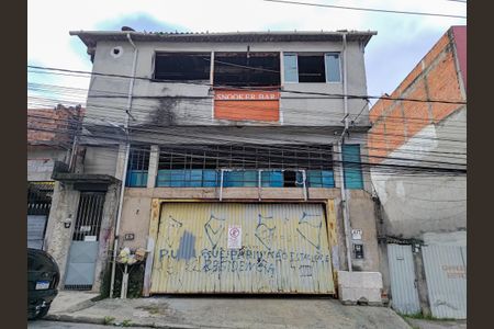 Casa para alugar com 140m², 3 quartos e 6 vagasFachada