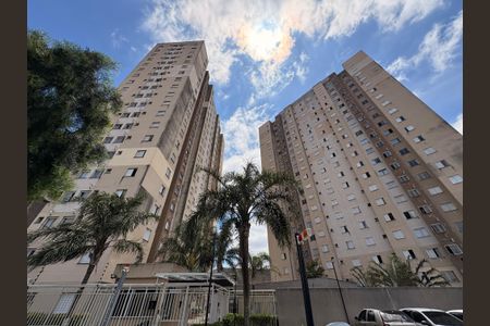 Apartamento para alugar com 45m², 2 quartos e 1 vaga Apartamento para alugar com 45m², 2 quartos e 1 vagaFachada