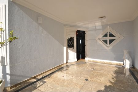 Casa à venda com 345m², 4 quartos e 10 vagasHall de entrada