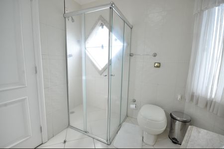 Casa à venda com 345m², 4 quartos e 10 vagasBanheiro da Suíte Master