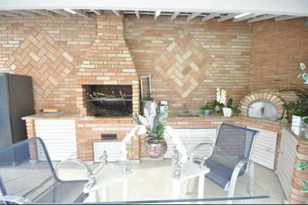 Casa à venda com 345m², 4 quartos e 10 vagasChurrasqueira