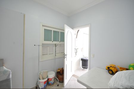 Casa à venda com 345m², 4 quartos e 10 vagasQuarto de Serviço