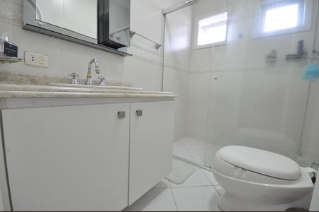 Casa à venda com 345m², 4 quartos e 10 vagasBanheiro da Suíte 2