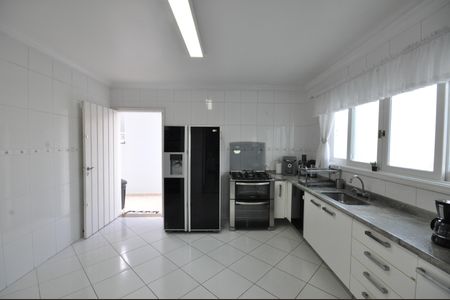 Casa à venda com 345m², 4 quartos e 10 vagasCozinha