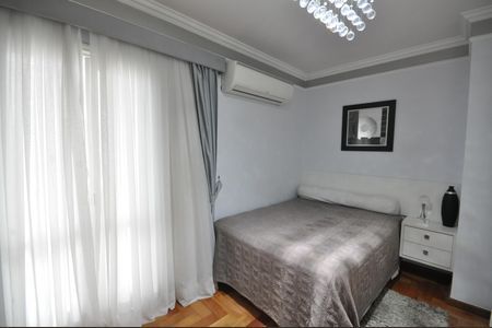 Casa à venda com 345m², 4 quartos e 10 vagasQuarto 3