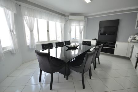 Casa à venda com 345m², 4 quartos e 10 vagasCopa