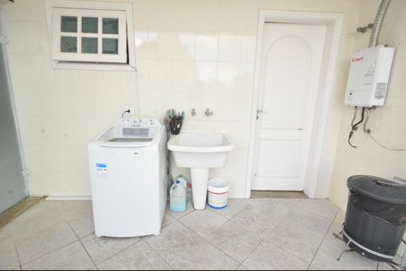 Casa à venda com 345m², 4 quartos e 10 vagasÁrea de Serviço