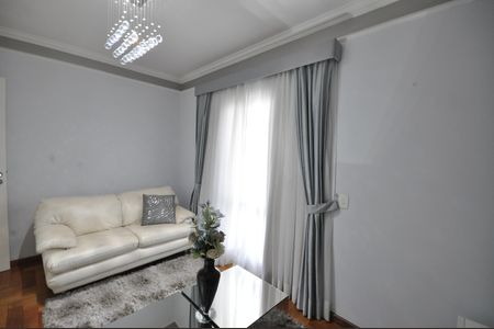 Casa à venda com 345m², 4 quartos e 10 vagasSala de TV