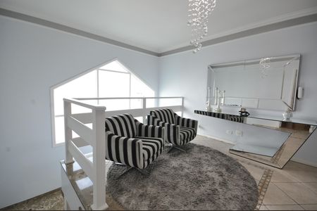 Casa à venda com 345m², 4 quartos e 10 vagasSala de Estar 2