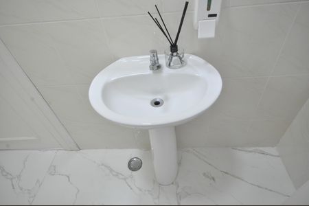 Casa à venda com 345m², 4 quartos e 10 vagasBanheiro de Serviço