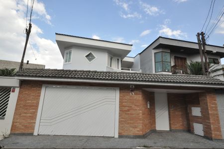 Casa à venda com 345m², 4 quartos e 10 vagasFachada