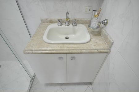 Casa à venda com 345m², 4 quartos e 10 vagasBanheiro Social