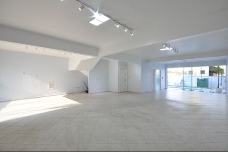 Casa à venda com 345m², 4 quartos e 10 vagasSalão de Festas