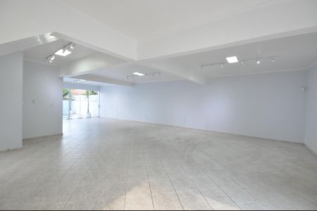 Casa à venda com 345m², 4 quartos e 10 vagasSalão de Festas