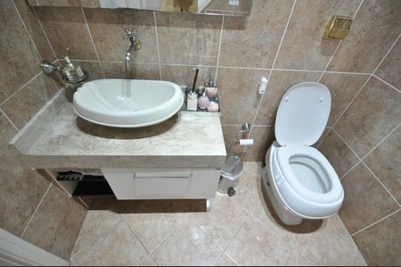 Casa à venda com 345m², 4 quartos e 10 vagasLavabo