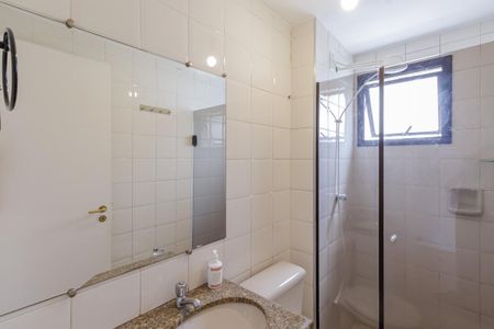 Banheiro de apartamento para alugar com 2 quartos, 54m² em Vila Nova Conceição, São Paulo