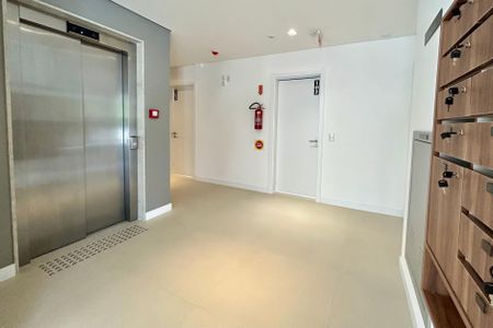 Apartamento para alugar com 61m², 2 quartos e 1 vaga Apartamento para alugar com 61m², 2 quartos e 1 vagaHall de entrada