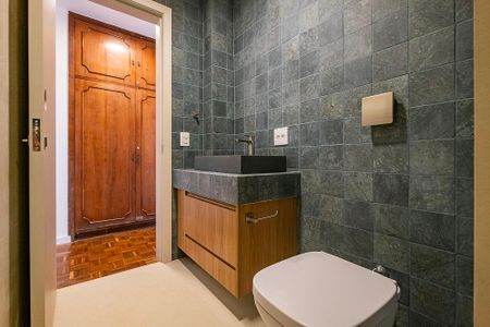 Apartamento à venda com 124m², 3 quartos e 2 vagasBanheiro Social