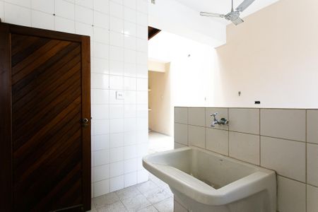 Casa para alugar com 150m², 4 quartos e 1 vagaÁrea de Serviço