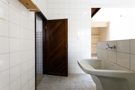 Casa para alugar com 150m², 4 quartos e 1 vagaÁrea de Serviço