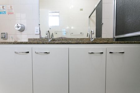 Casa para alugar com 150m², 4 quartos e 1 vagaBanheiro 1