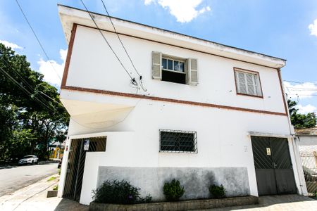 Casa para alugar com 150m², 4 quartos e 1 vagaFachada
