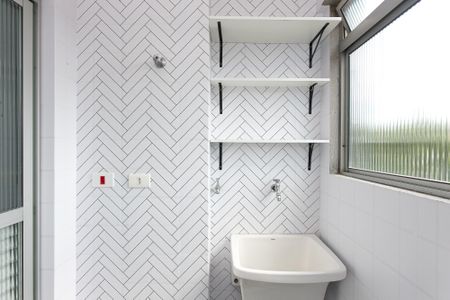 Apartamento para alugar com 57m², 2 quartos e 1 vagaÁrea de Serviço