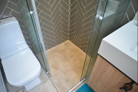 Apartamento à venda com 100m², 2 quartos e 2 vagasBanheiro da Suíte