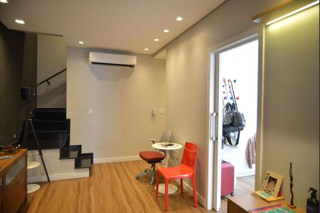 Sala de apartamento à venda com 2 quartos, 100m² em Vila Bastos, Santo André