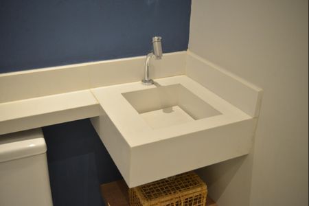 Apartamento à venda com 100m², 2 quartos e 2 vagasLavabo