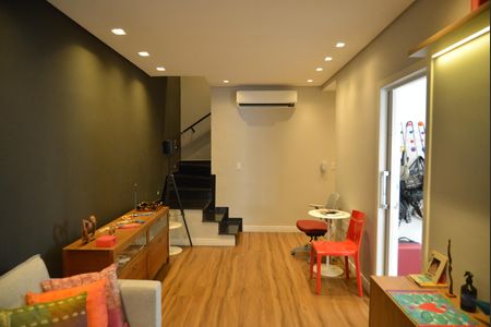 Apartamento à venda com 100m², 2 quartos e 2 vagasSala