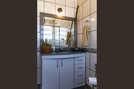 Apartamento à venda com 180m², 3 quartos e 2 vagas Apartamento à venda com 180m², 3 quartos e 2 vagasBanheiro 2