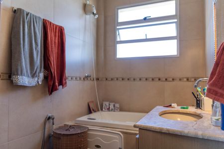 Apartamento à venda com 180m², 3 quartos e 2 vagas Apartamento à venda com 180m², 3 quartos e 2 vagasBanheiro da Suíte