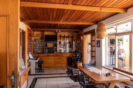 Apartamento à venda com 180m², 3 quartos e 2 vagas Apartamento à venda com 180m², 3 quartos e 2 vagasCobertura