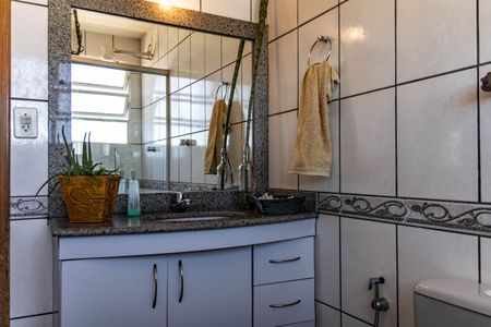 Apartamento à venda com 180m², 3 quartos e 2 vagas Apartamento à venda com 180m², 3 quartos e 2 vagasBanheiro 2