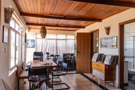 Apartamento à venda com 180m², 3 quartos e 2 vagas Apartamento à venda com 180m², 3 quartos e 2 vagasCobertura