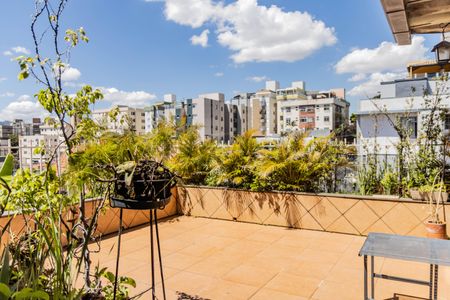 Apartamento à venda com 180m², 3 quartos e 2 vagas Apartamento à venda com 180m², 3 quartos e 2 vagasCobertura