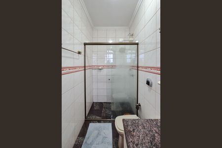 Casa à venda com 260m², 3 quartos e 4 vagasBanheiro da Suíte 2