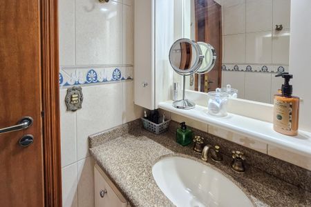 Casa à venda com 260m², 3 quartos e 4 vagasBanheiro da Suíte 3