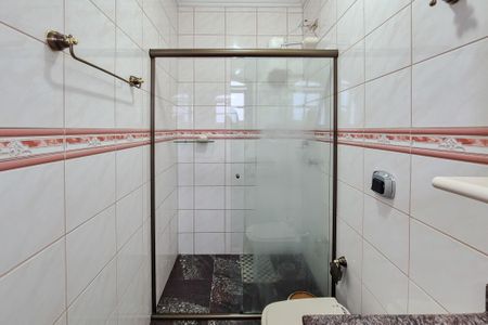 Casa à venda com 260m², 3 quartos e 4 vagasBanheiro da Suíte 2