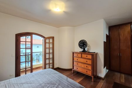 Casa à venda com 260m², 3 quartos e 4 vagasSuíte 1